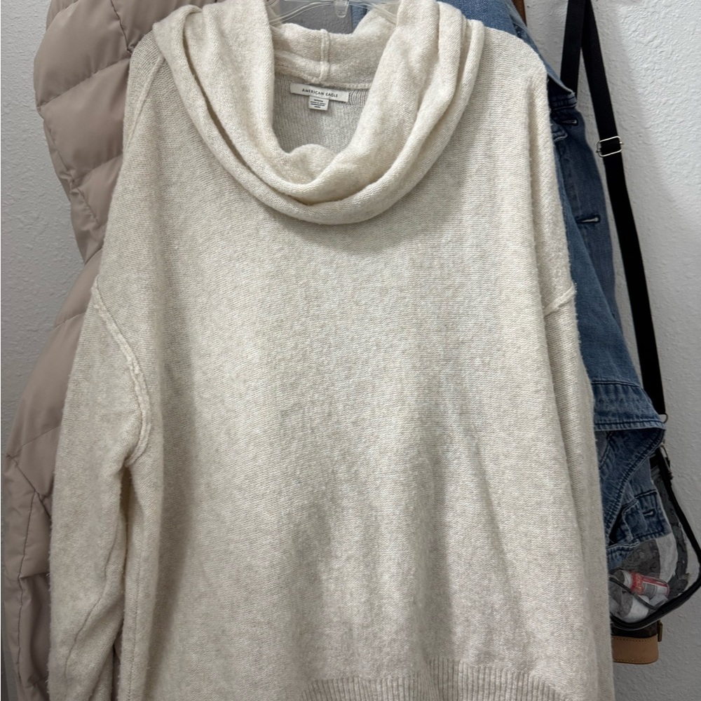 American Eagle turtle neck sweater